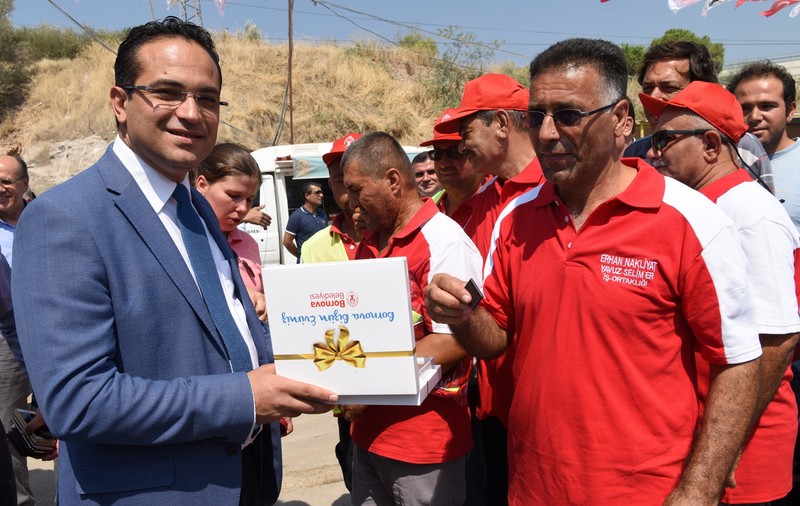 Başkan Atila, çalışanlarla bayramlaştı