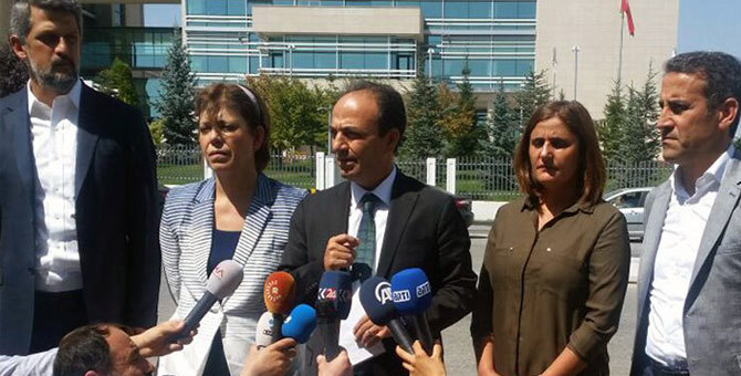 HDP AYM'de nöbete başladı