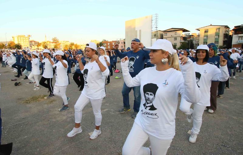 Bayraklı’da heyecan dorukta!