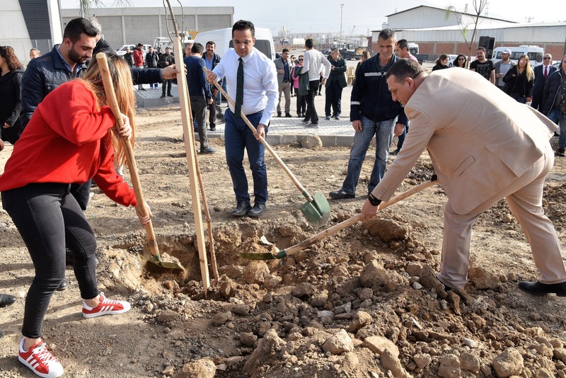 Bornova yeşilleniyor