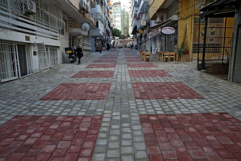 Konak’ın sokakları güzelleşiyor