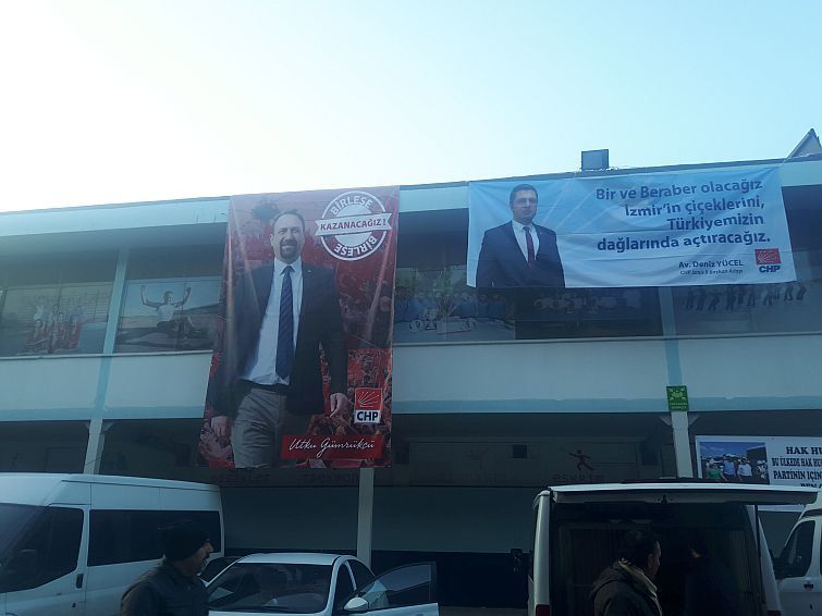 İzmir’de İl Kongresi heyecanı... İşte kongreden ilk görüntüler