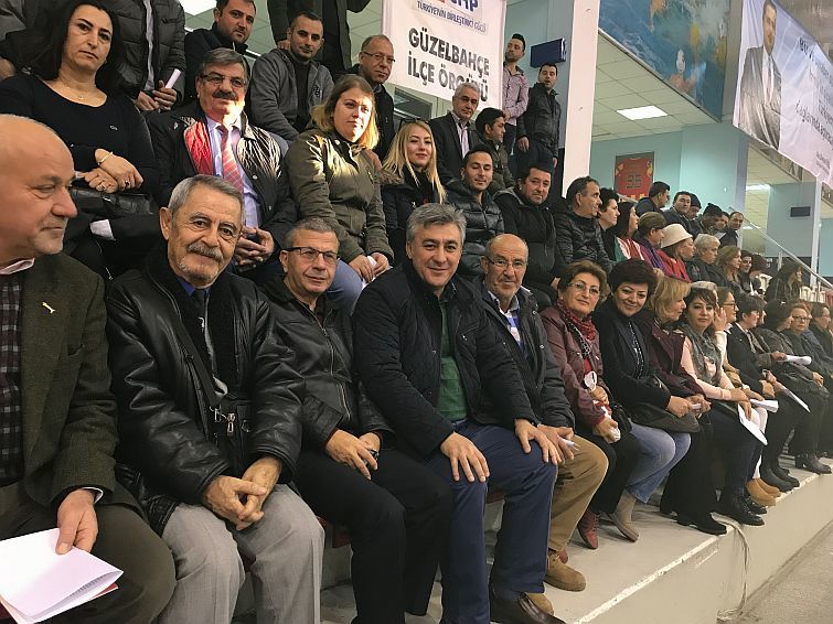 İzmir’de İl Kongresi heyecanı... İşte kongreden ilk görüntüler