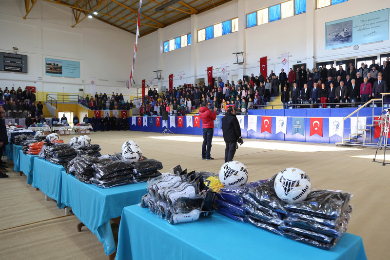 Amatör Spor Kulüplerine anlamlı destek