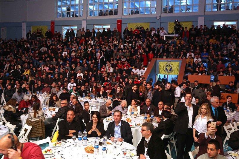 Boksun devleri Buca’da ringe çıktı