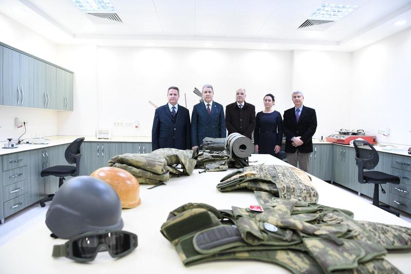 Mehmetçiğin kıyafet ve teçhizat analizleri Ege'den