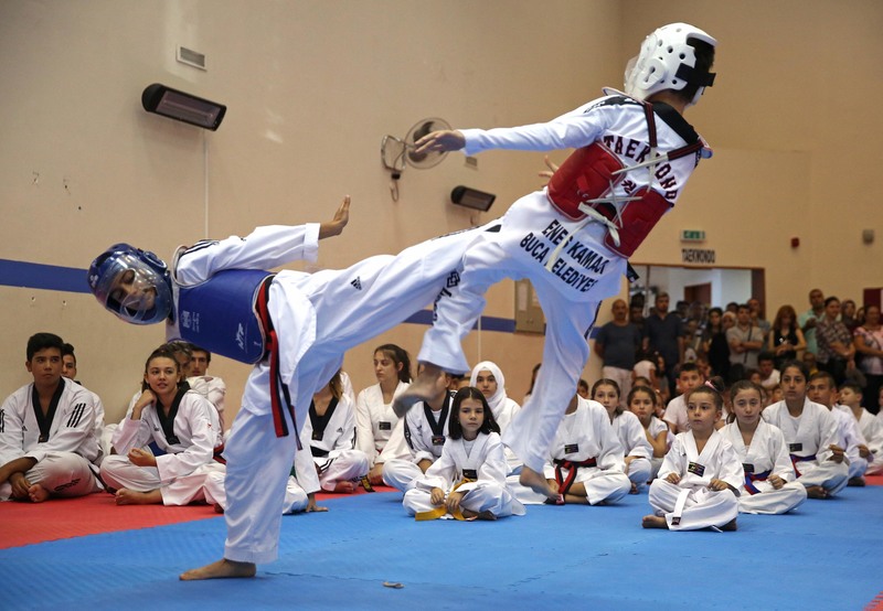 54 bin 400 Bucalı Sporla Buluştu