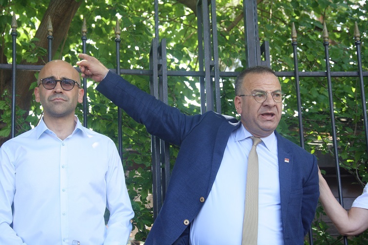 Atatürk Lisesi'nde yaşanan olaya tepkiler büyüyor