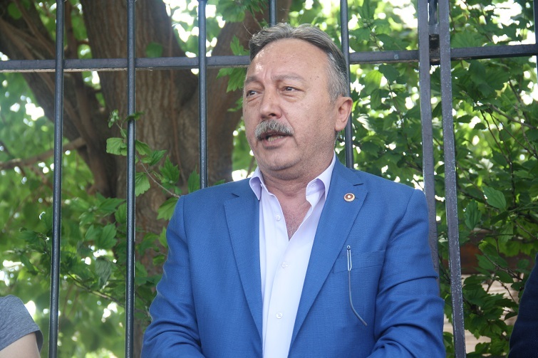 Atatürk Lisesi'nde yaşanan olaya tepkiler büyüyor