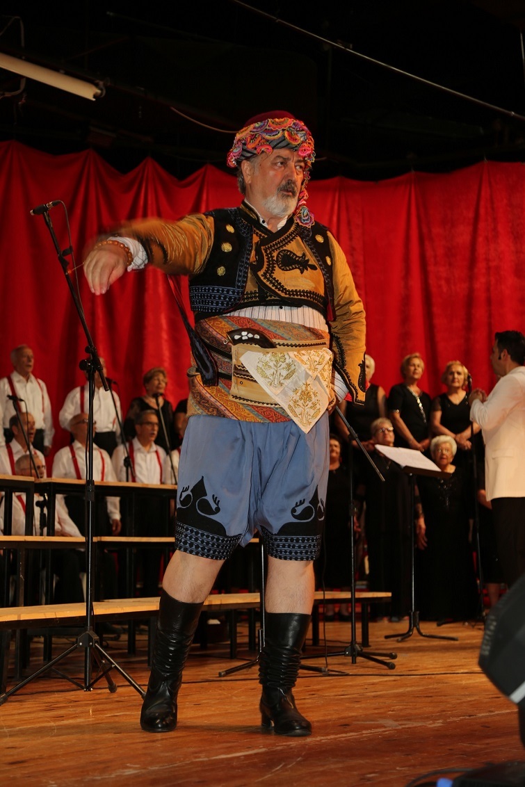 Fidanlar ile çınarlar aynı sahnede