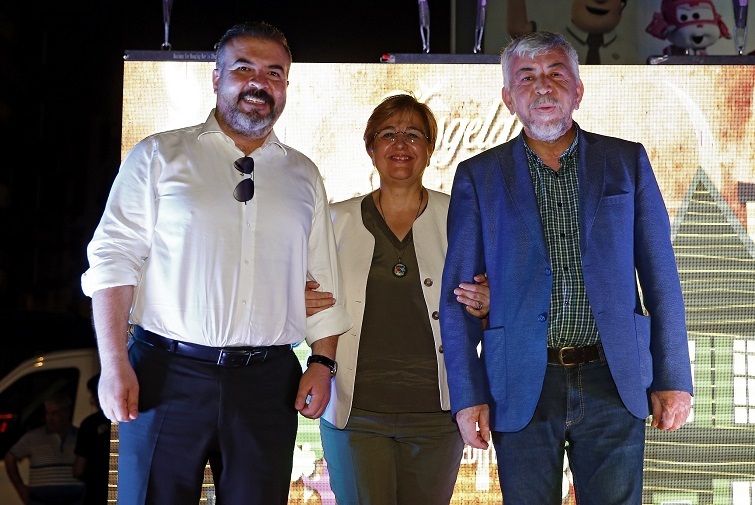 İzmirlilik ruhunu yükseltelim