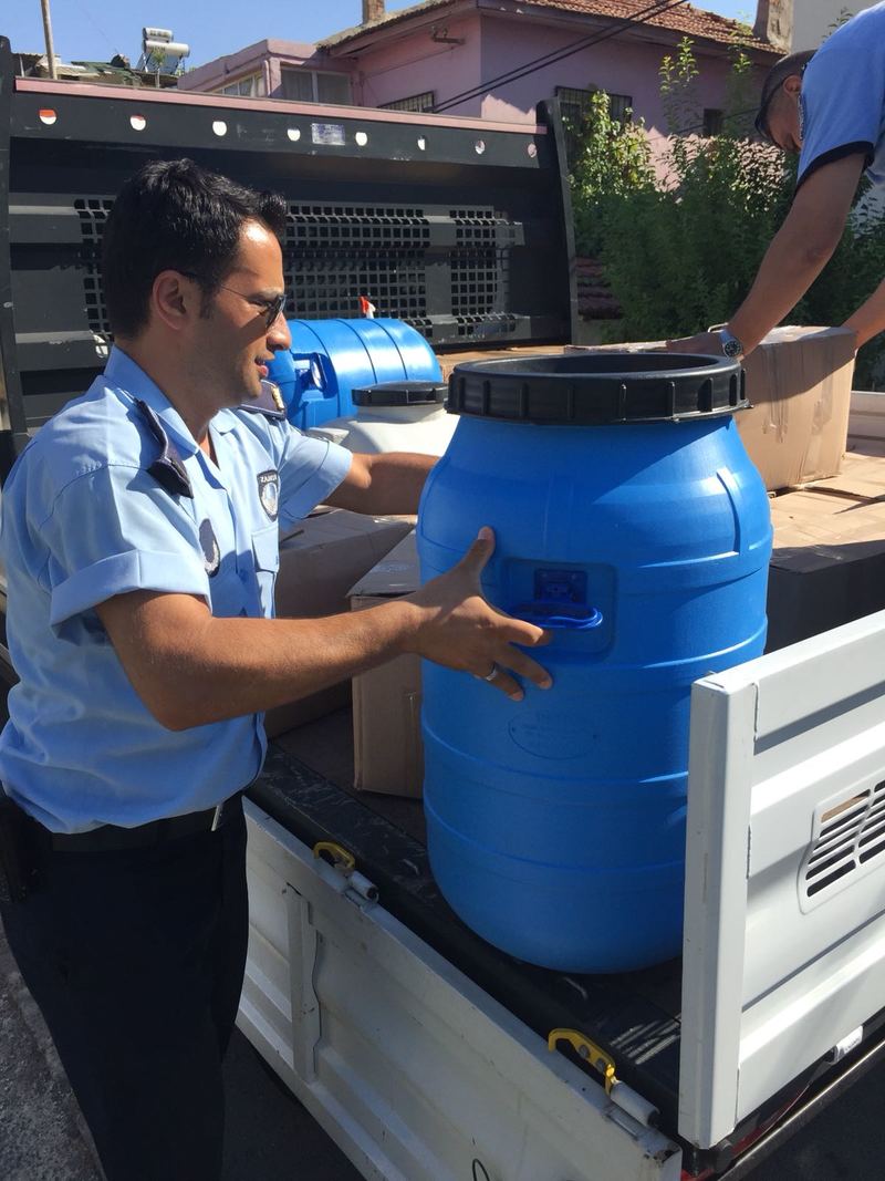 Zabıta ve polisten sahte içki operasyonu