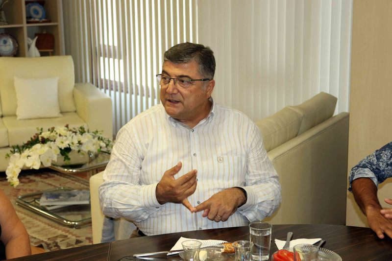 Sındır’dan İZSİAD’a ziyaret: Kentimize ortak akılla hizmet edeceğiz