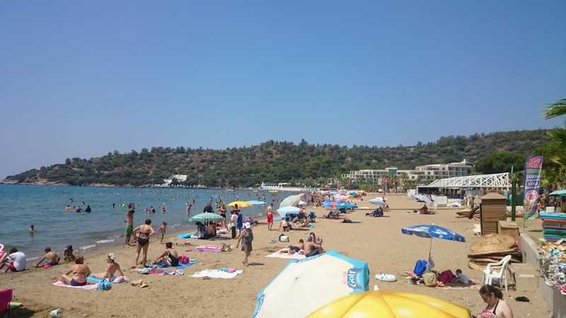 Menderes’te şezlong operasyonu