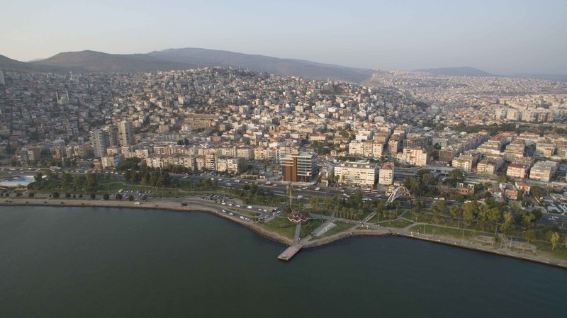 Bayraklı'nın çehresi yatırımlarla değişti