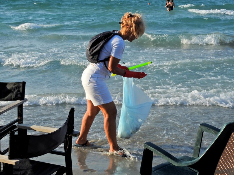 Ilıca Plajı farkındalık oluşturmak için temizlendi