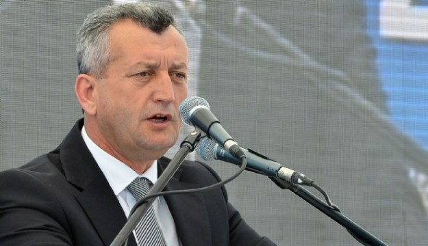 O isim AK Parti ile görüşmeye başladı