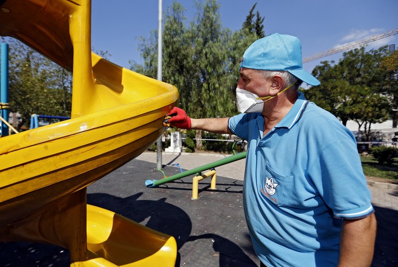 Konak parklarında organik temizlik