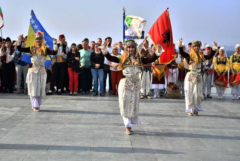 Balkanlılar Halk Dansları Festivali başladı
