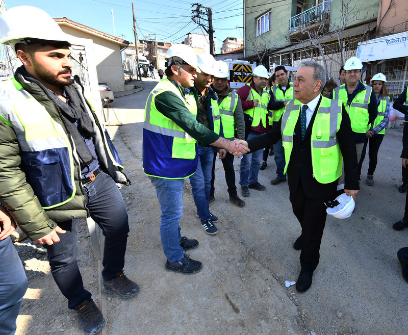 İzmir’de “yatırım fırtınası” esti