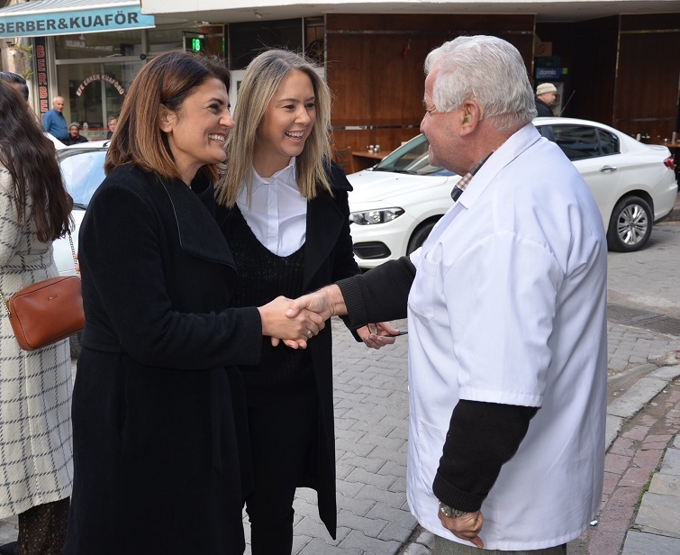 AK Partili Ceyda Bölünmez Çankırı: "Belediyenin işini vatandaş yapıyor"