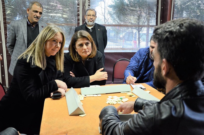 AK Partili Ceyda Bölünmez Çankırı: "Belediyenin işini vatandaş yapıyor"