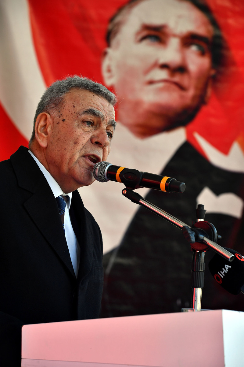 Kocaoğlu'ndan Zeybekçi'ye: Ben buradayım!