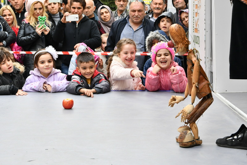 Dünya kuklaları İzmir'de buluşuyor