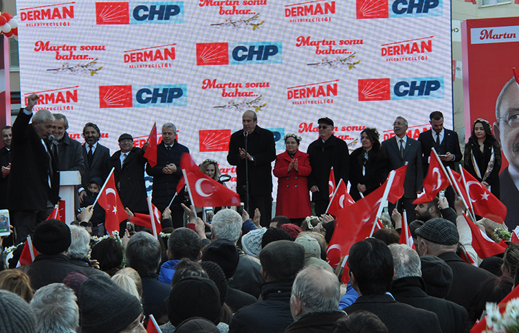 CHP Balçova'da şölen havasında açılış! Mehmet Ali Çalkaya'ya sevgi seli