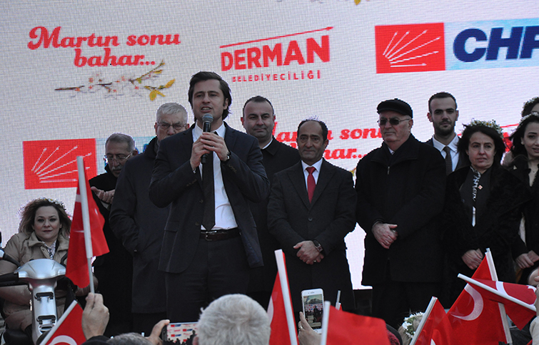 CHP Balçova'da şölen havasında açılış! Mehmet Ali Çalkaya'ya sevgi seli