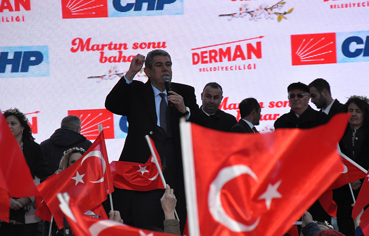 CHP Balçova'da şölen havasında açılış! Mehmet Ali Çalkaya'ya sevgi seli