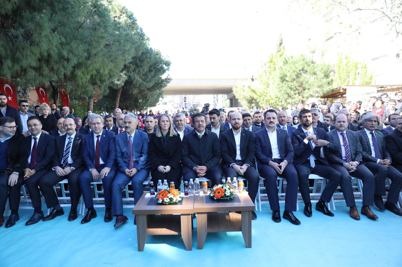 Zeybekci: “İzmir gençlerin şehri olacak”