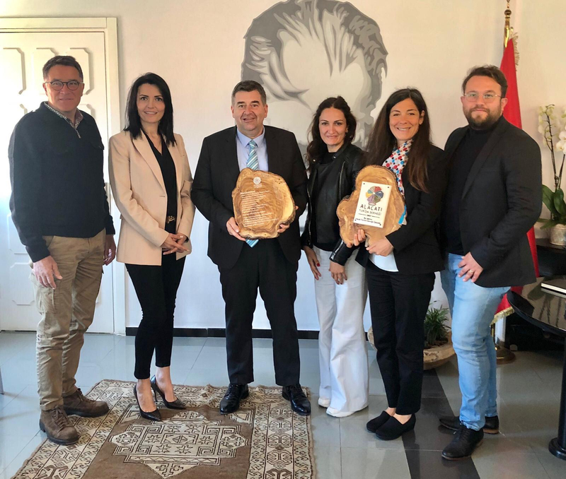 Alaçatı fabrika ayarlarına dönüyor