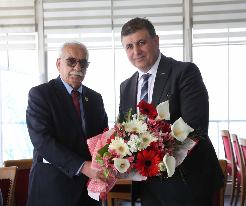 Karşıyakalılara ‘eşit hizmet’ sözü