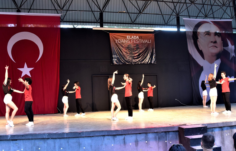 Bornova'da Gençlik Şöleni başladı