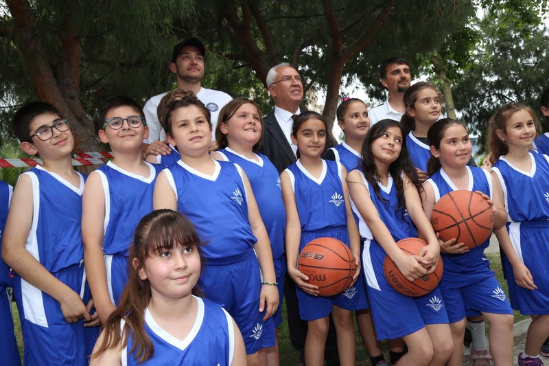 İzmirliler 7’den 70’e “Cumhuriyet” için koştu