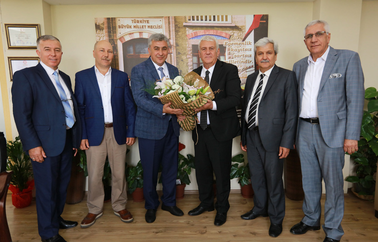 İzmir Esnaf Odası  Başkan İnce’yi tebrik etti