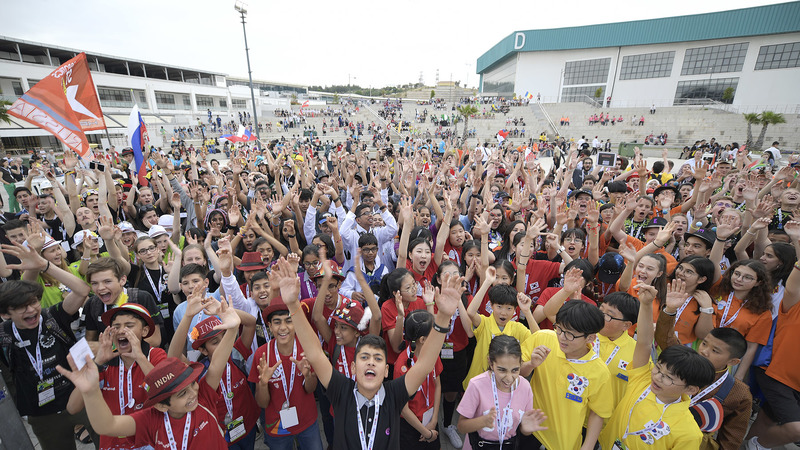 Dünya çocukları fuarizmir'de tek yürek oldu
