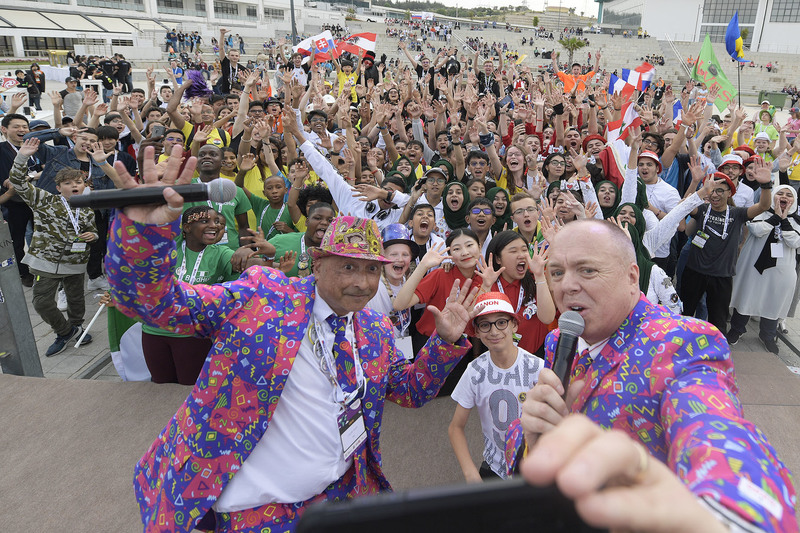 Dünya çocukları fuarizmir'de tek yürek oldu