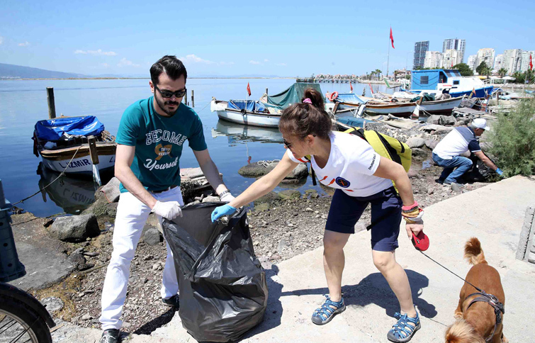 "Geleceğimiz için sokağa çöp atmayın"