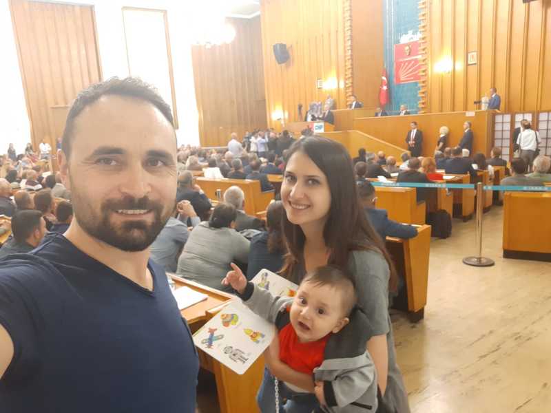 Çiğli’de süt iznindeyken işten çıkarılan anne adalet arıyor