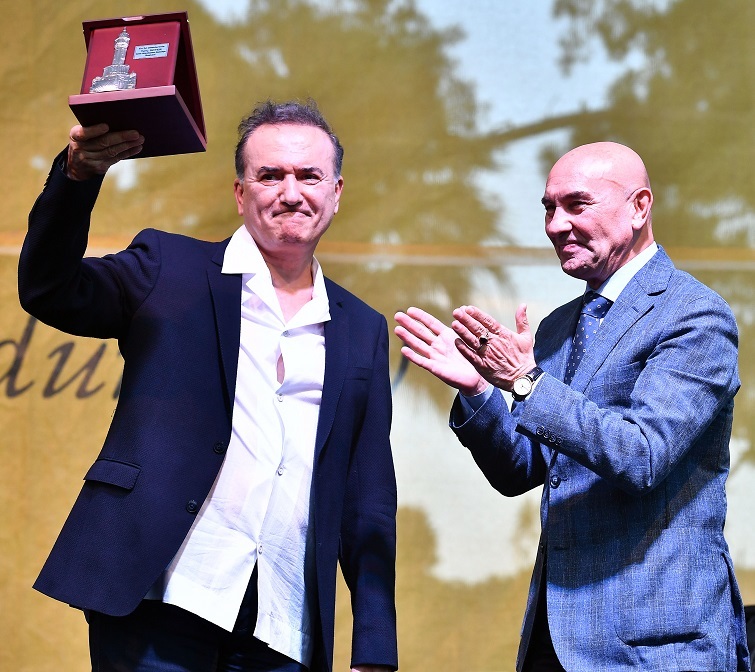 İzmir Edebiyat Festivali Murathan Mungan’la başladı