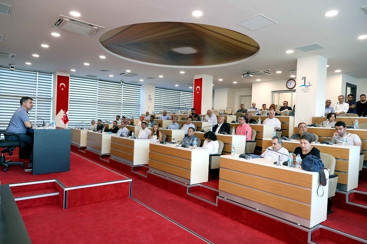 Bayraklı'nın yol haritası için toplantılar sürüyor