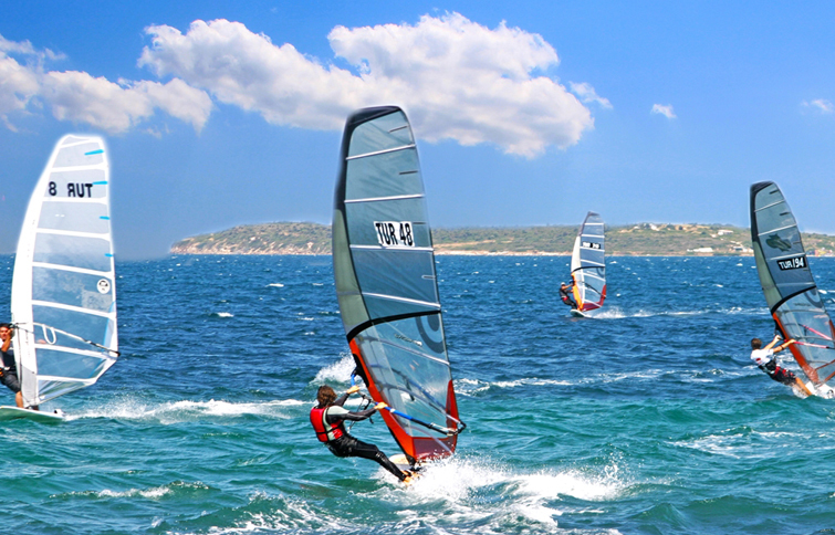Urla'da 3 günde; 2 şenlik 1 eylem