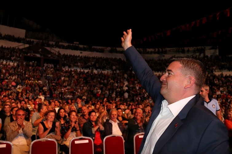 Çeşme’nin Kurtuluşu’nun 97. yılı coşkuyla kutlandı!