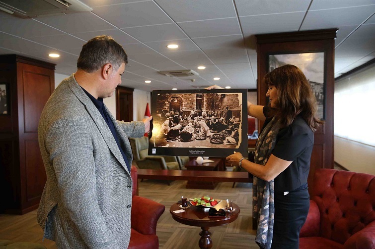 Yunan Başkonsolos’tan ‘dostluk’ mesajları