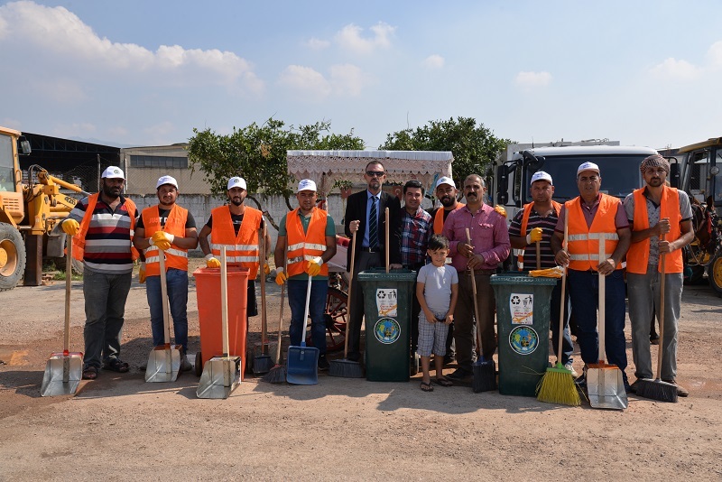 Menemen Belediye Başkanı Serdar Aksoy faytonculara sahip çıktı