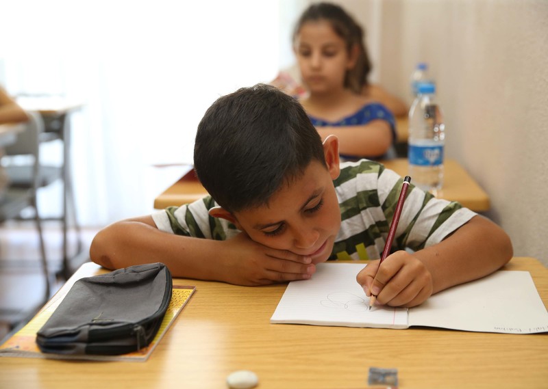 Karşıyaka Belediyesi’nden öğrencilere çifte müjde!