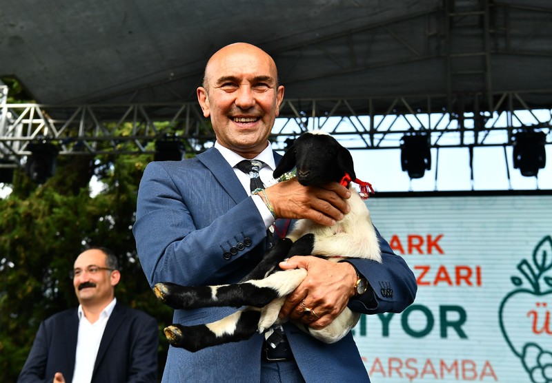 Kültürpark Üretici Pazarı açıldı