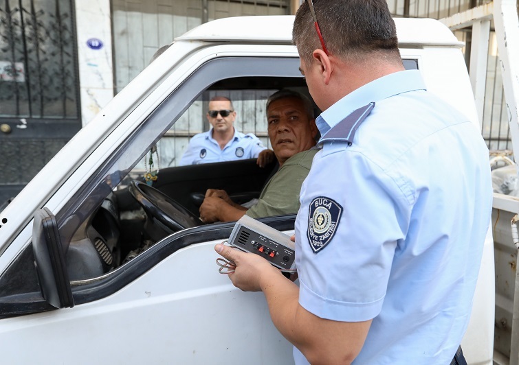 Buca sokaklarında “anons” operasyonu